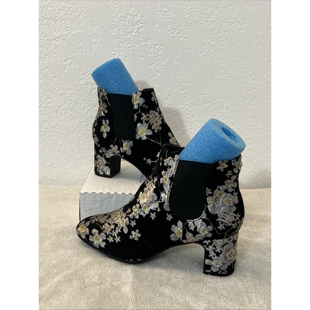 Anne Klein Gorgia Fabric Square Toe Ankle Fashion Chelsea Boots Womens Size 8 M